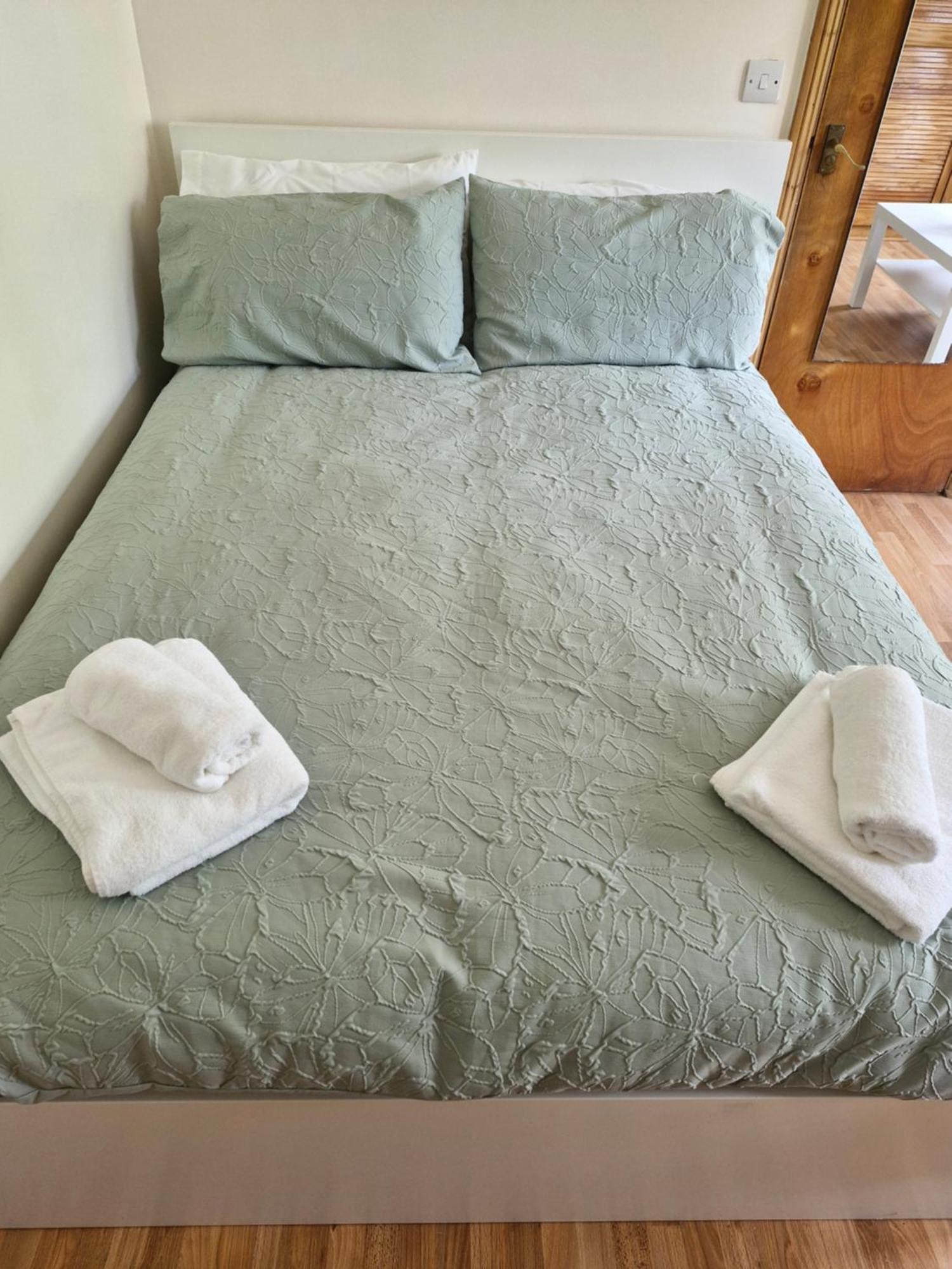Bright Studio Apartment In A Perfect Location London Bagian luar foto