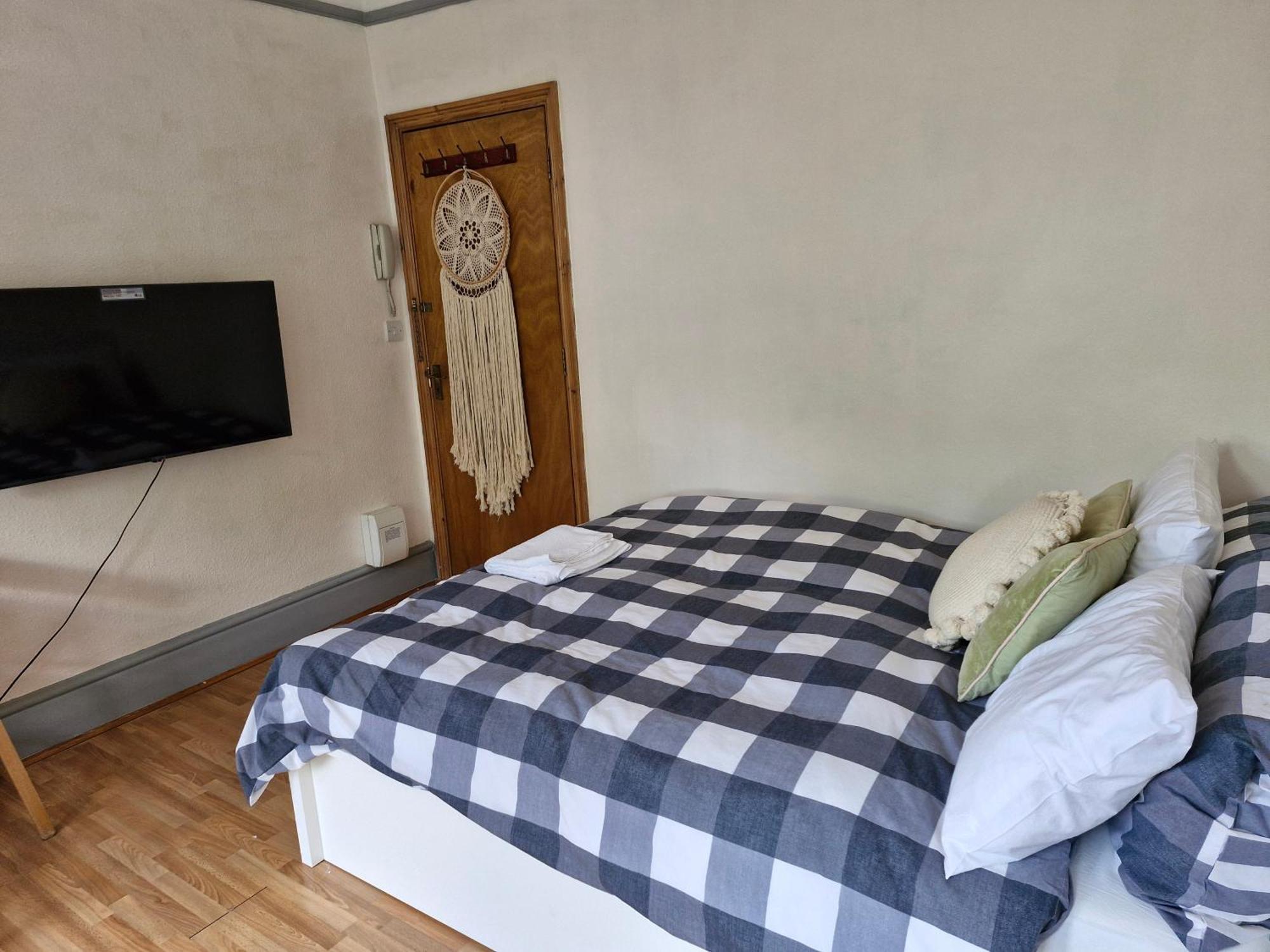 Bright Studio Apartment In A Perfect Location London Bagian luar foto